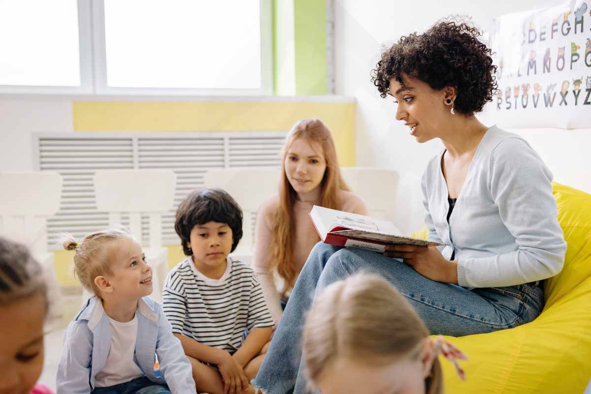 Organização e Aprendizado: Livros e Tecnologia no Sistema de Gestão Escolar